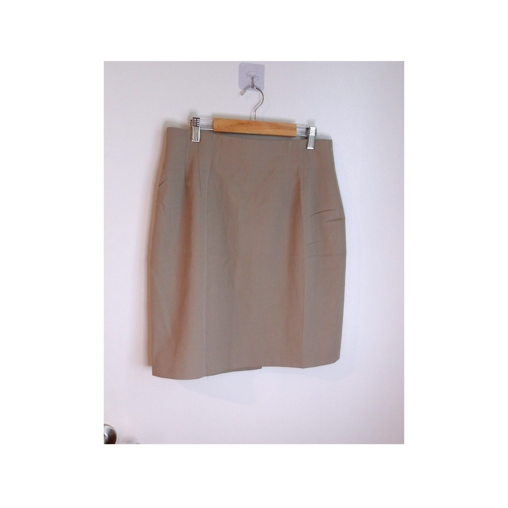 Jones Classic Career Skirt Business Office Wear Neutral Color Size 12P/ #5236‎
